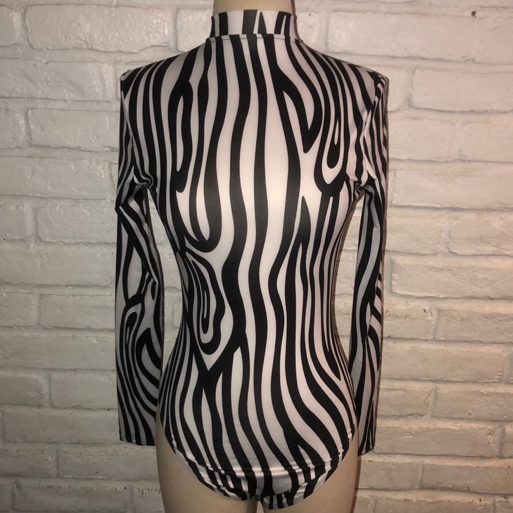 SHEIN Woman Bodysuit Black & White - XS